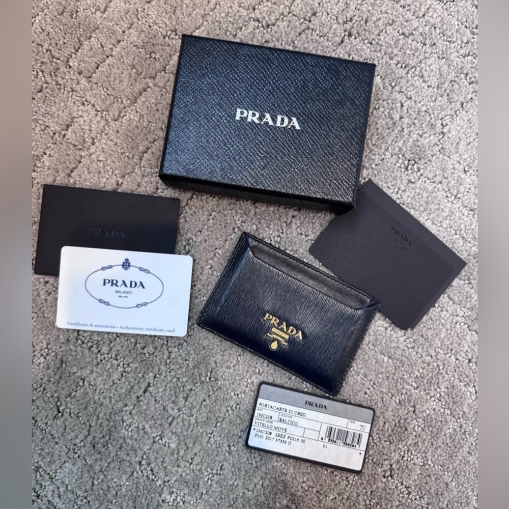 ‼️SOLD‼️ Authentic PRADA Card Holder